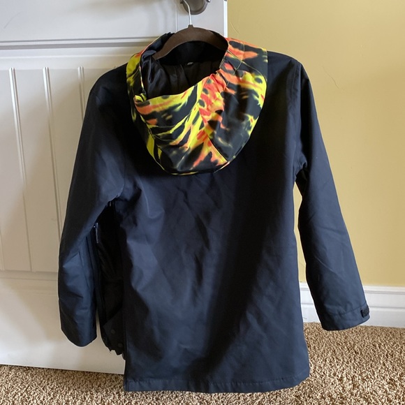 DC Snowboard Jacket - Picture 2 of 4